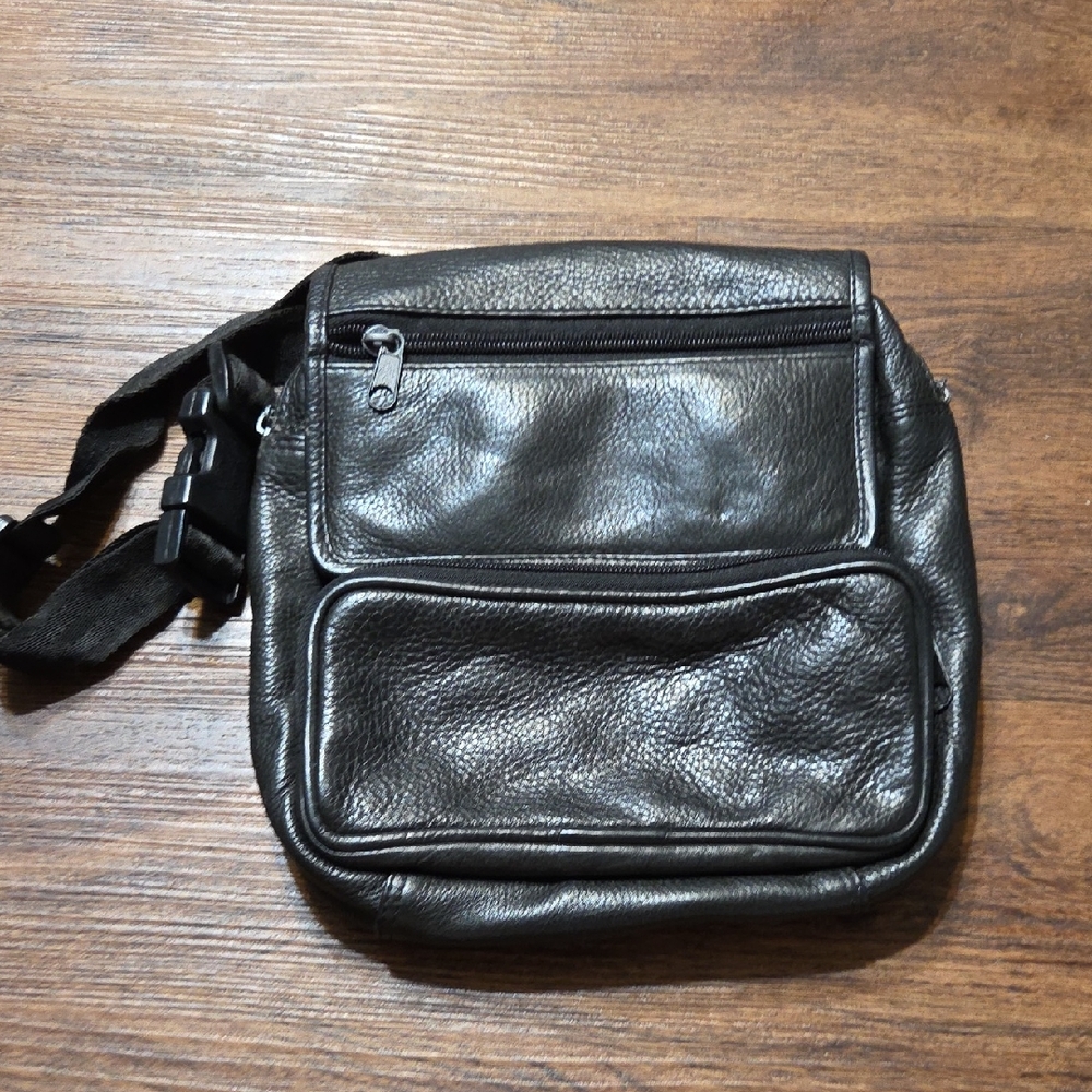 Wilsons Leather Black Waist Bag.